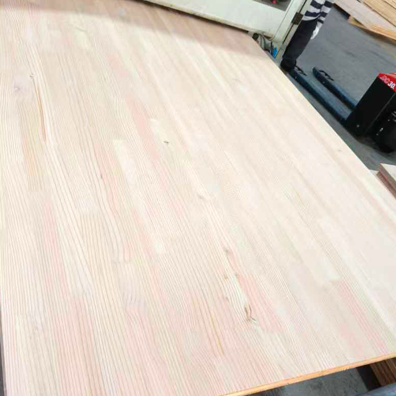 Douglas Fir -arkkitehtuuriset CLT-paneelit