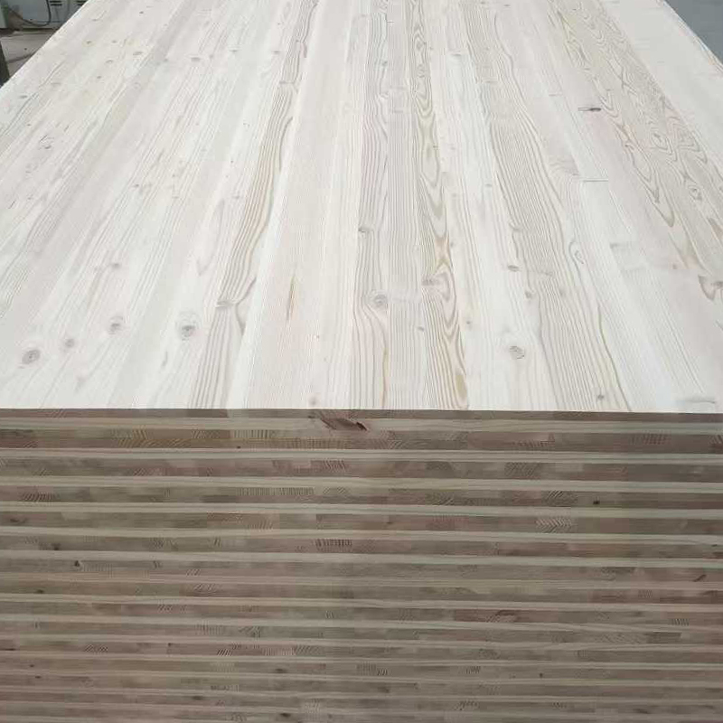 Pine Industrial CLT-paneelit